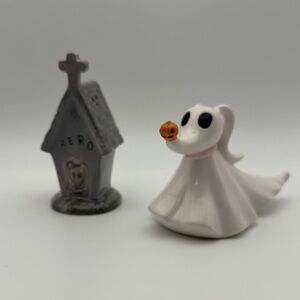 Disney Nightmare Before Christmas Zero &‎ Doghouse Salt and Pepper Shakers